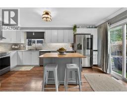 249 LLOYMINN Avenue - 11