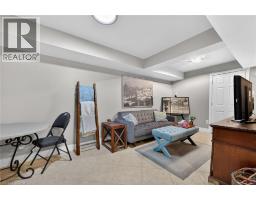 249 LLOYMINN Avenue - 42