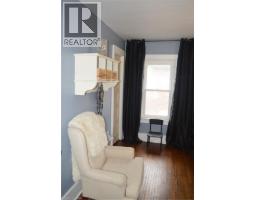 73 TALBOT Street S - 24