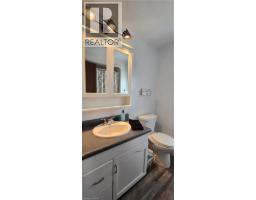 73 TALBOT Street S - 30