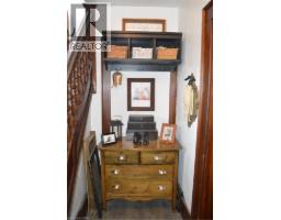 73 TALBOT Street S - 6