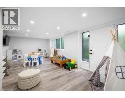 162 GREENBROOK Drive - 32