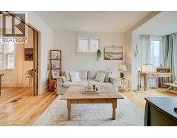 8 SPRING Street E - 12