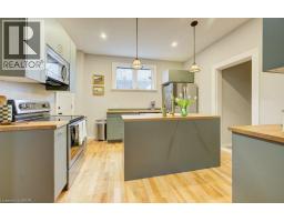 8 SPRING Street E - 16