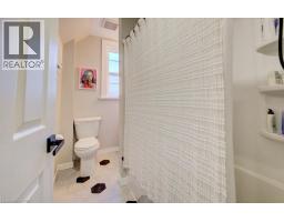 8 SPRING Street E - 29