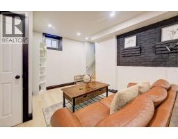 8 SPRING Street E - 39