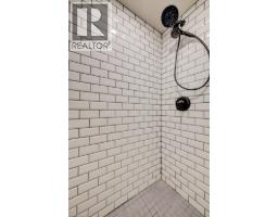 8 SPRING Street E - 45