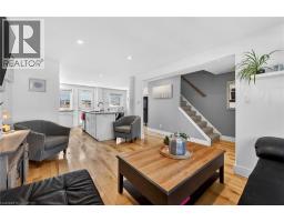 142 RICHARDSON Drive UnitNo. 12 - 8