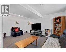 77 MCTAGUE Drive - 21