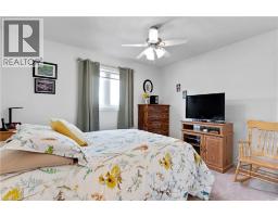 77 MCTAGUE Drive - 31