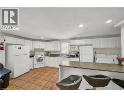 24 COLUMBIA Street W - 15