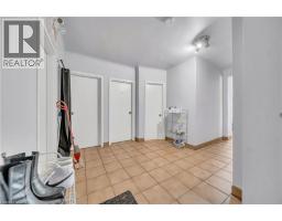 24 COLUMBIA Street W - 23