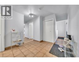 24 COLUMBIA Street W - 24