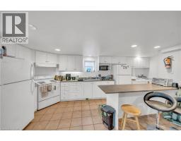 24 COLUMBIA Street W - 40