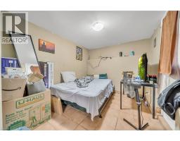 24 COLUMBIA Street W - 41