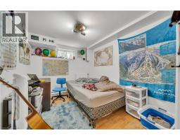 24 COLUMBIA Street W - 42