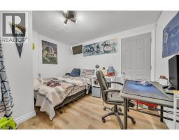 24 COLUMBIA Street W - 46