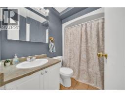 24 COLUMBIA Street W - 9