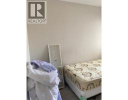 582 LINDEN Street - 10