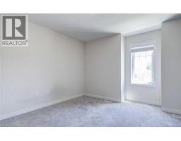 582 LINDEN Street - 13