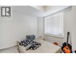 582 LINDEN Street - 15