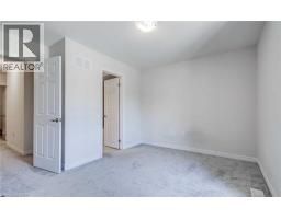 582 LINDEN Street - 17