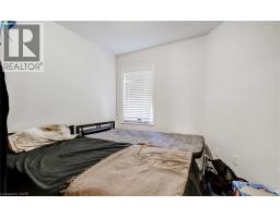 582 LINDEN Street - 20