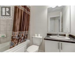 582 LINDEN Street - 22