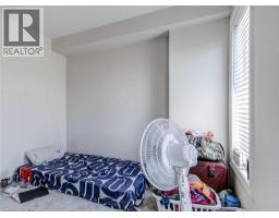 582 LINDEN Street - 25