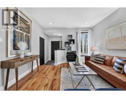 62 MOORE Crescent - 10