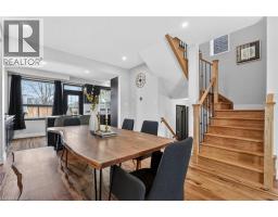 62 MOORE Crescent - 12