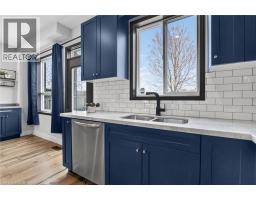 62 MOORE Crescent - 18