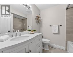 62 MOORE Crescent - 26