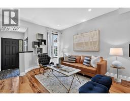 62 MOORE Crescent - 3