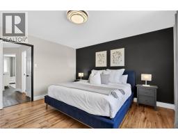 62 MOORE Crescent - 7