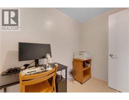 550 DANSBURY Drive - 18