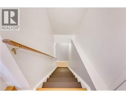550 DANSBURY Drive - 32