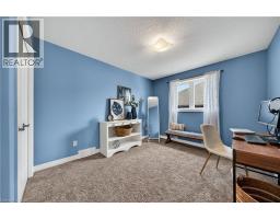 692 HALIFAX Road - 31