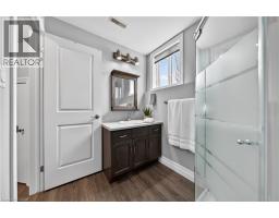 692 HALIFAX Road - 43