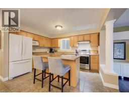 23 NORTHCLIFFE Crescent - 12