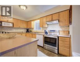 23 NORTHCLIFFE Crescent - 13