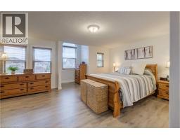 23 NORTHCLIFFE Crescent - 19