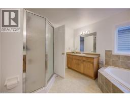 23 NORTHCLIFFE Crescent - 24