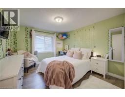 23 NORTHCLIFFE Crescent - 28