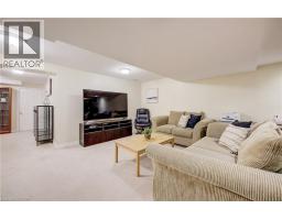 23 NORTHCLIFFE Crescent - 32