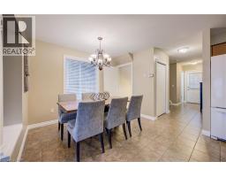 23 NORTHCLIFFE Crescent - 9
