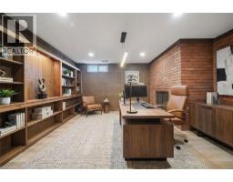 3 MEADOWBROOK Court - 32