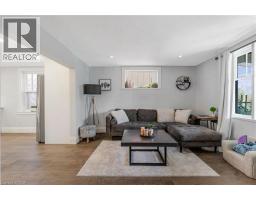 129 AHRENS Street W - 12