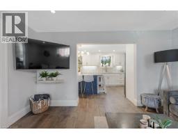 129 AHRENS Street W - 14