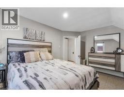 129 AHRENS Street W - 22